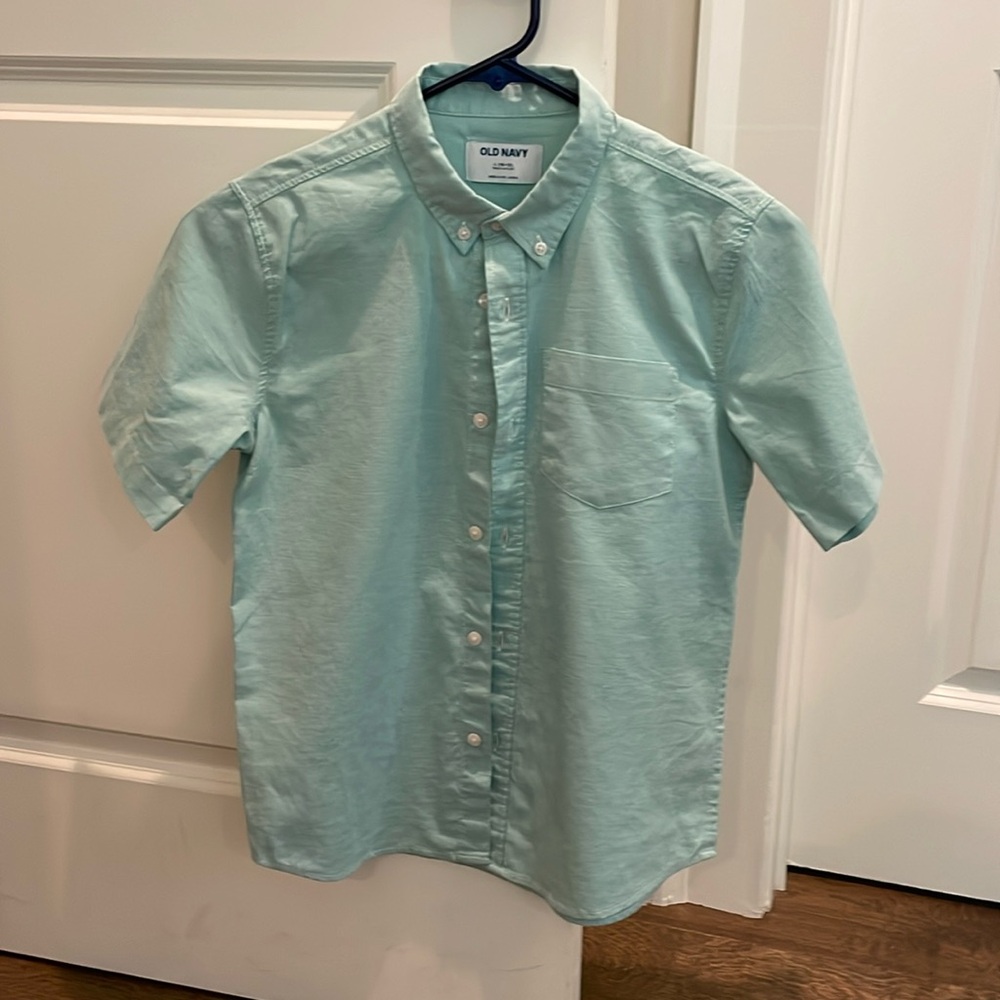 Old Navy short sleeve button down shirt size youth large
